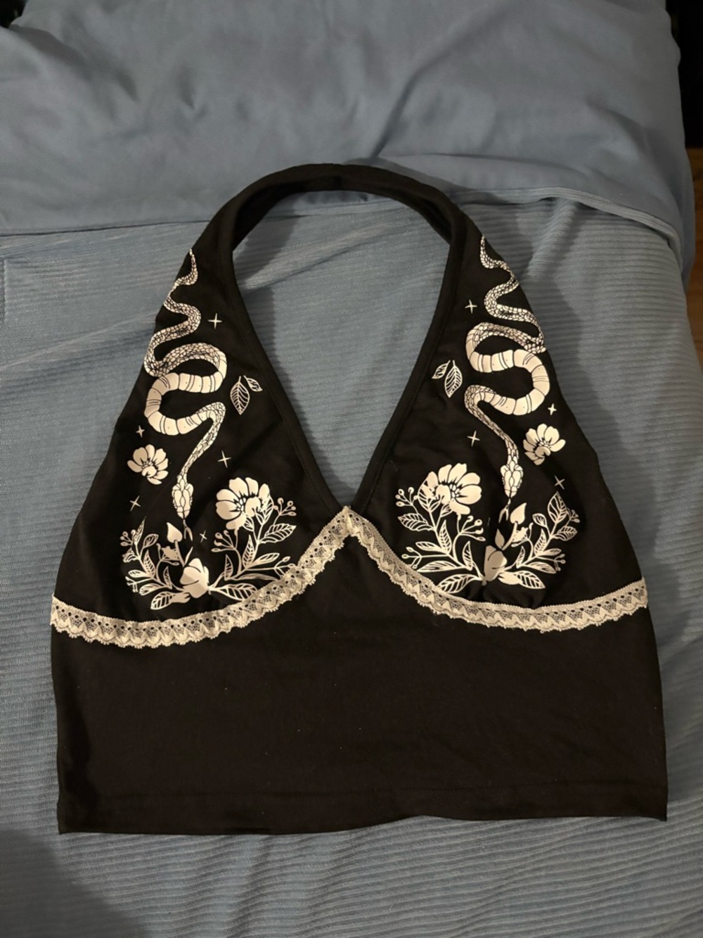 ROMWE Black Halter Crop Top with White Snake & Floral Print